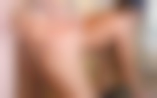 Amirah Adara: Intensive Orgasmen durch einen Fremden